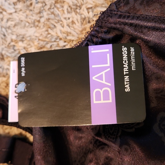 Bali Satin Tracings Minimizer Bra - Picture 4 of 9